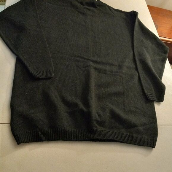 Jessica Scott White/Black Geometric Sweater - Picture 6 of 6